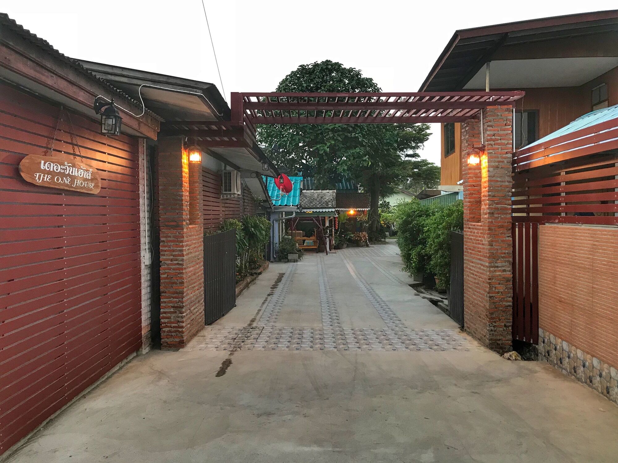 The One House Hotel Nan Kültér fotó